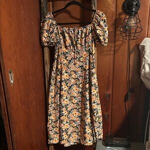 Elegant Floral Midi Dress with Puff Sleeves